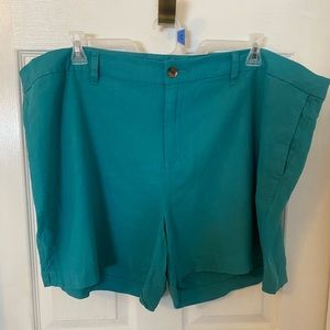 Old Navy Everyday green shorts, mid-rise, w/belt loops